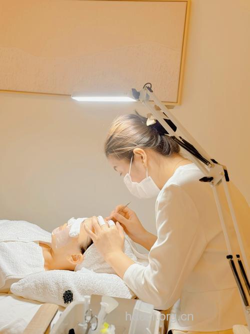 局部按摩 祛除色斑