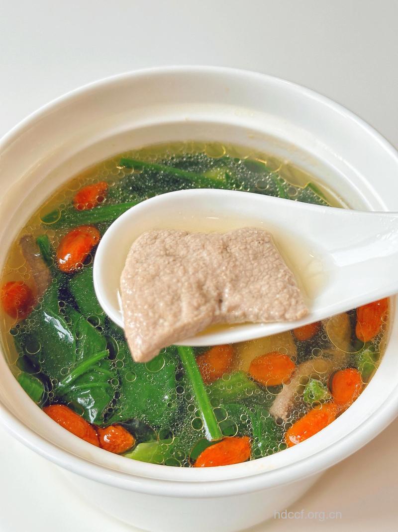 护肝补血食谱:猪肝汤吃出好气色