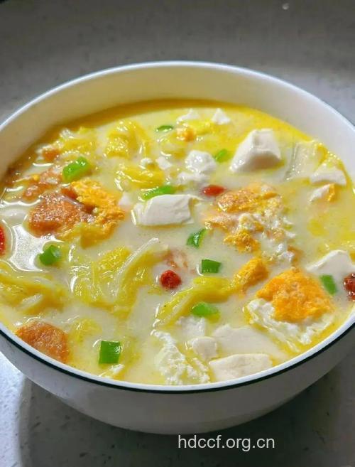 健忘养生食谱之酸菜煎蛋汤