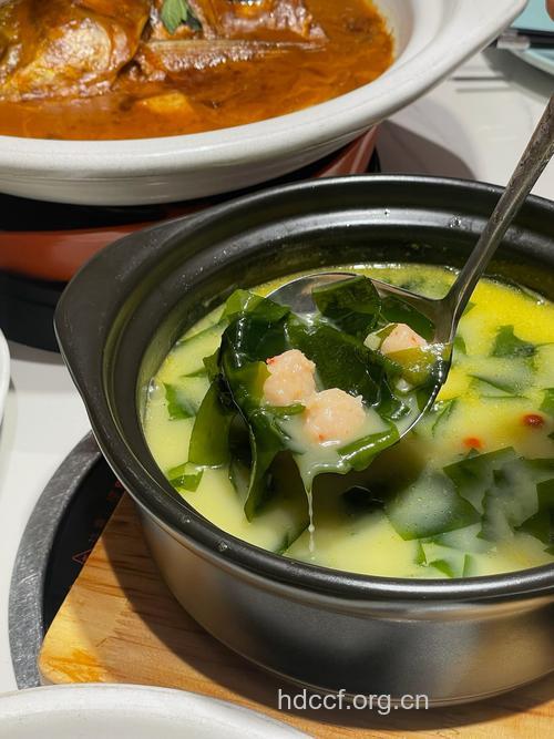 耳鸣养生食谱之菠菜蟹棒汤