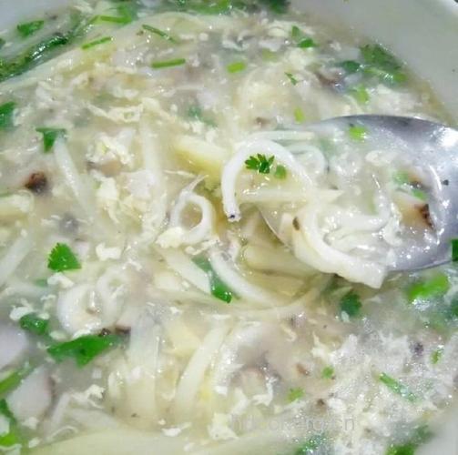 消化不良养生食谱之葱花银鱼粥