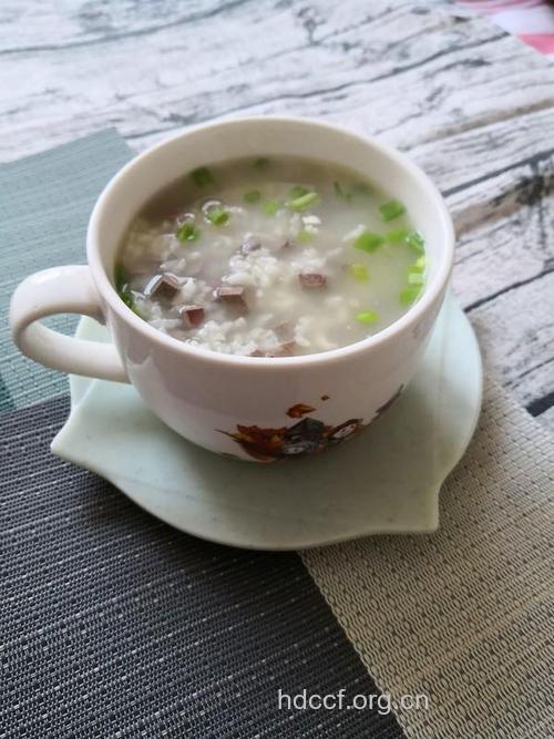 胡萝卜羊肝粥 冬季寒性体质养生食谱