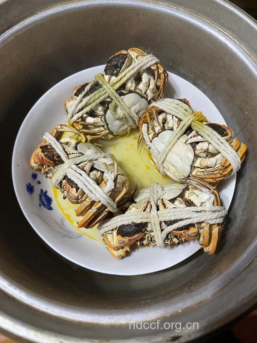 螃蟹蒸煮吃最安全