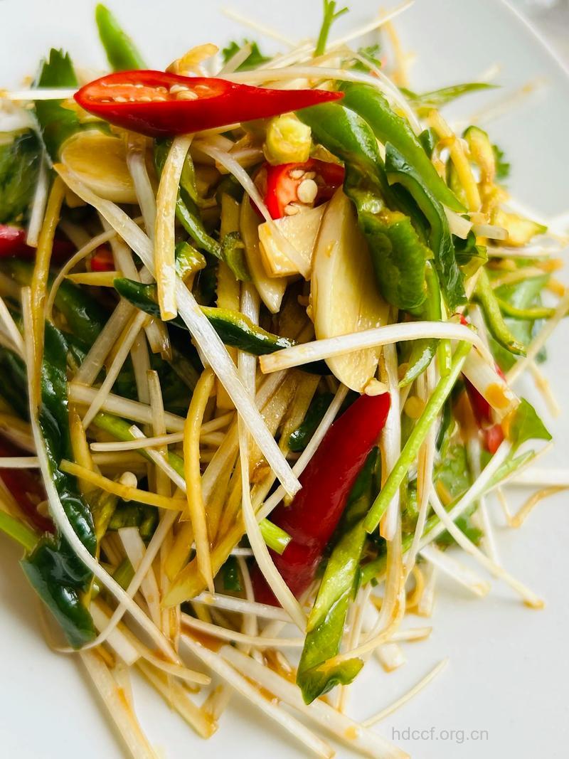 某些蔬菜凉拌吃会中毒