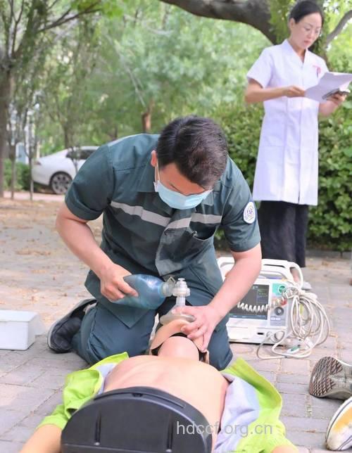 溺水患者现场急救首选人工呼吸