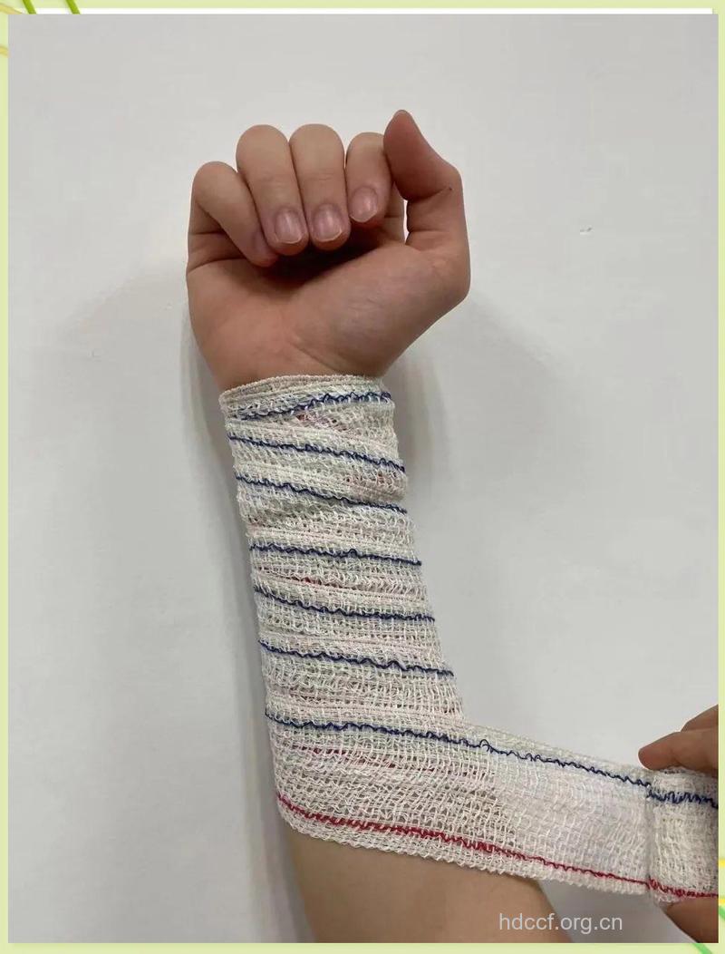 止血要及时 学会绷带包扎