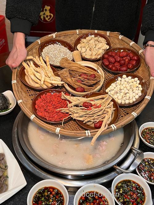 火锅药膳 见得人人都适合