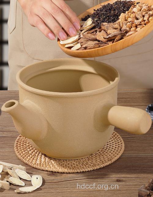 煎煮中药忌用金属器皿