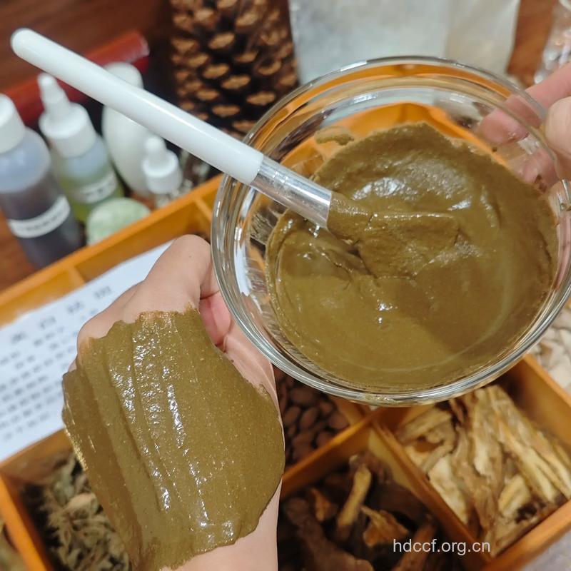 教你DIY实效中药面膜