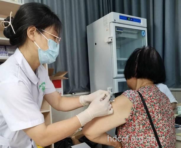 老年人也应接种疫苗?