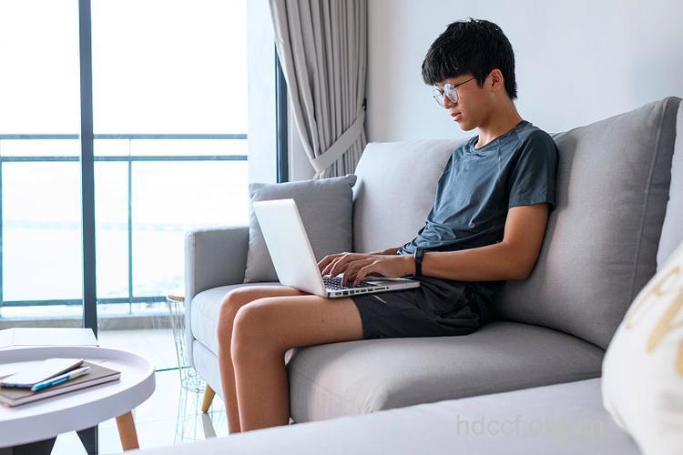 笔记本放腿上影响生育能力