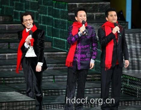 毕福剑将首次搭档朱军李咏主持春晚