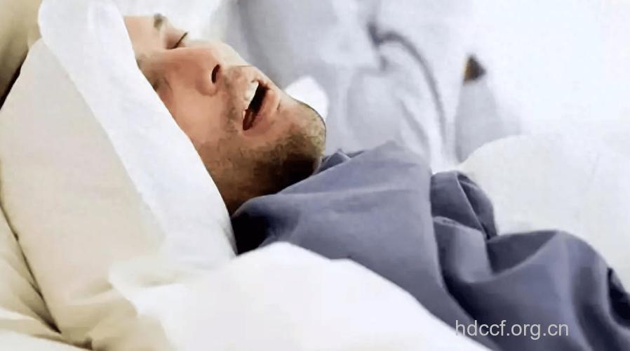 男性荷尔蒙分泌过少更容易衰老