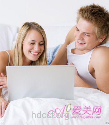 性交时为何男性喜欢抓女人胸部
