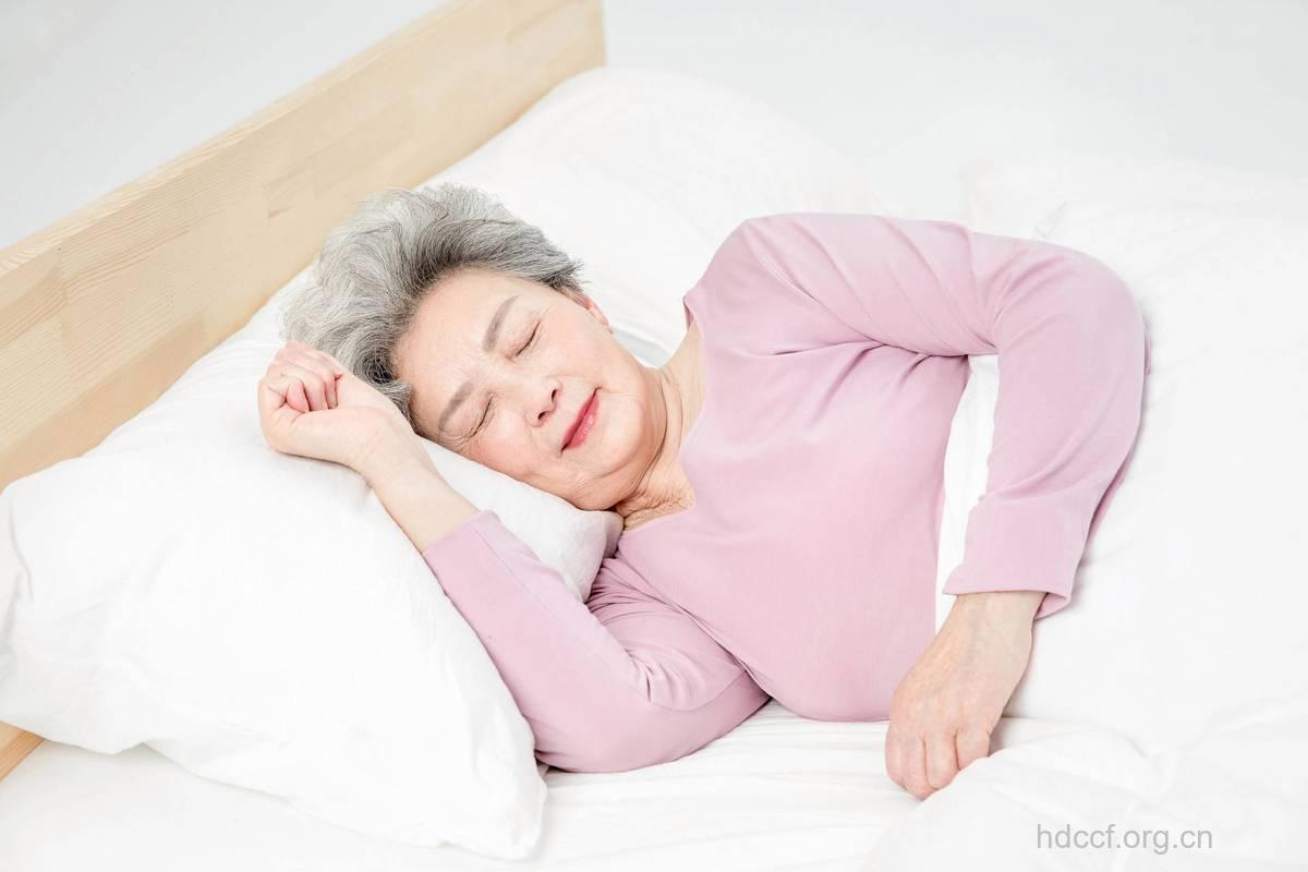冠心病患者睡眠姿势哪种好?